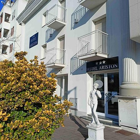 Hotel Ariston Imperial Порто-Гарибальди Экстерьер фото